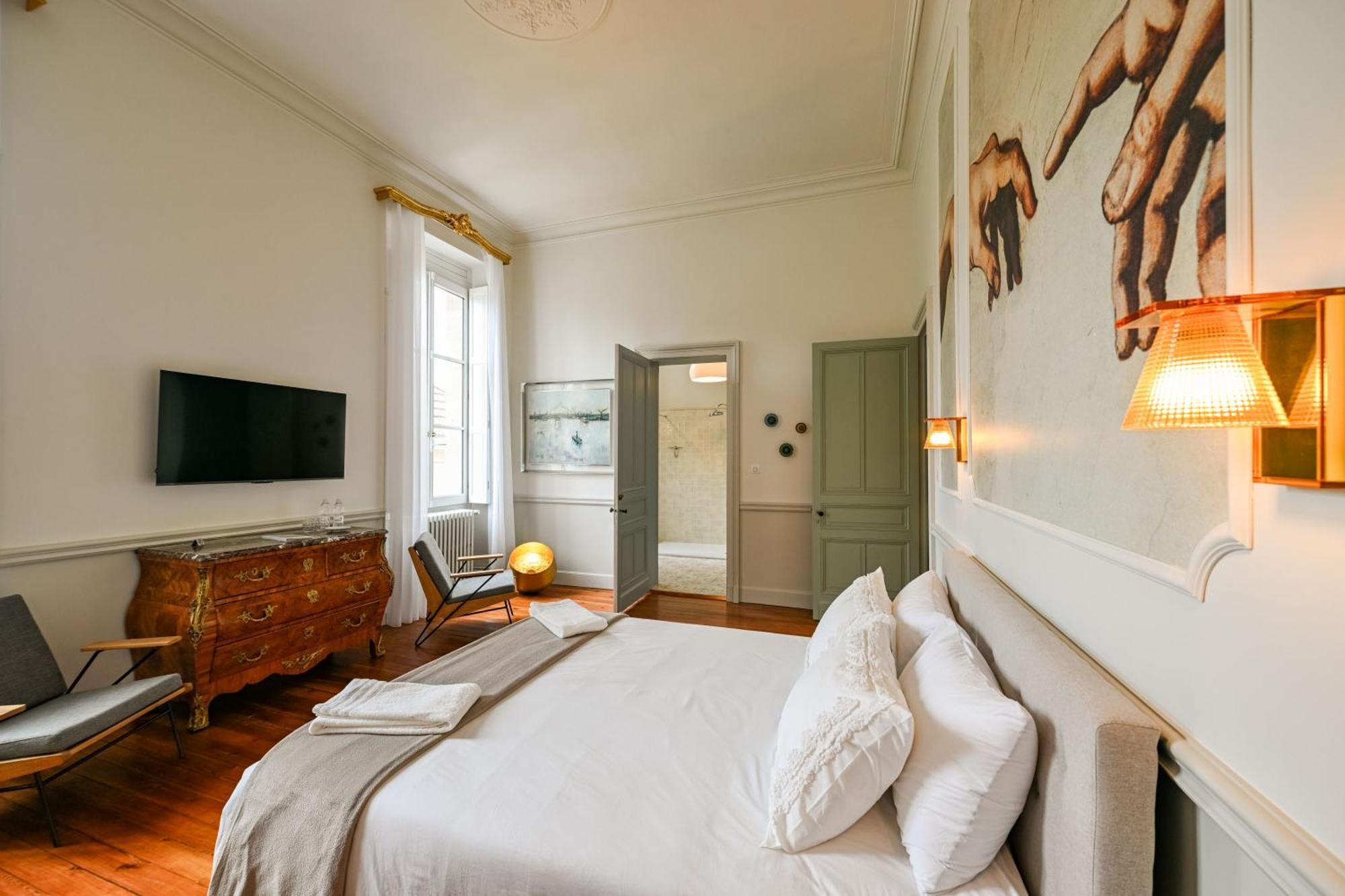 De L'Art A La Maniere - Chambre D'Hotes De Charme - 2 Suites Haut De Gamme - Ideal Couple & Famille - Piscine - Terrasse - Calme - 15Min Saint-Emilion - Experience Restauration D'Oeuvre D'Art Branne  Eksteriør bilde