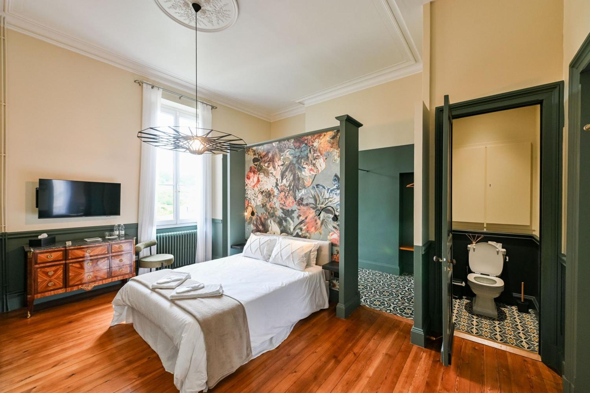 De L'Art A La Maniere - Chambre D'Hotes De Charme - 2 Suites Haut De Gamme - Ideal Couple & Famille - Piscine - Terrasse - Calme - 15Min Saint-Emilion - Experience Restauration D'Oeuvre D'Art Branne  Eksteriør bilde
