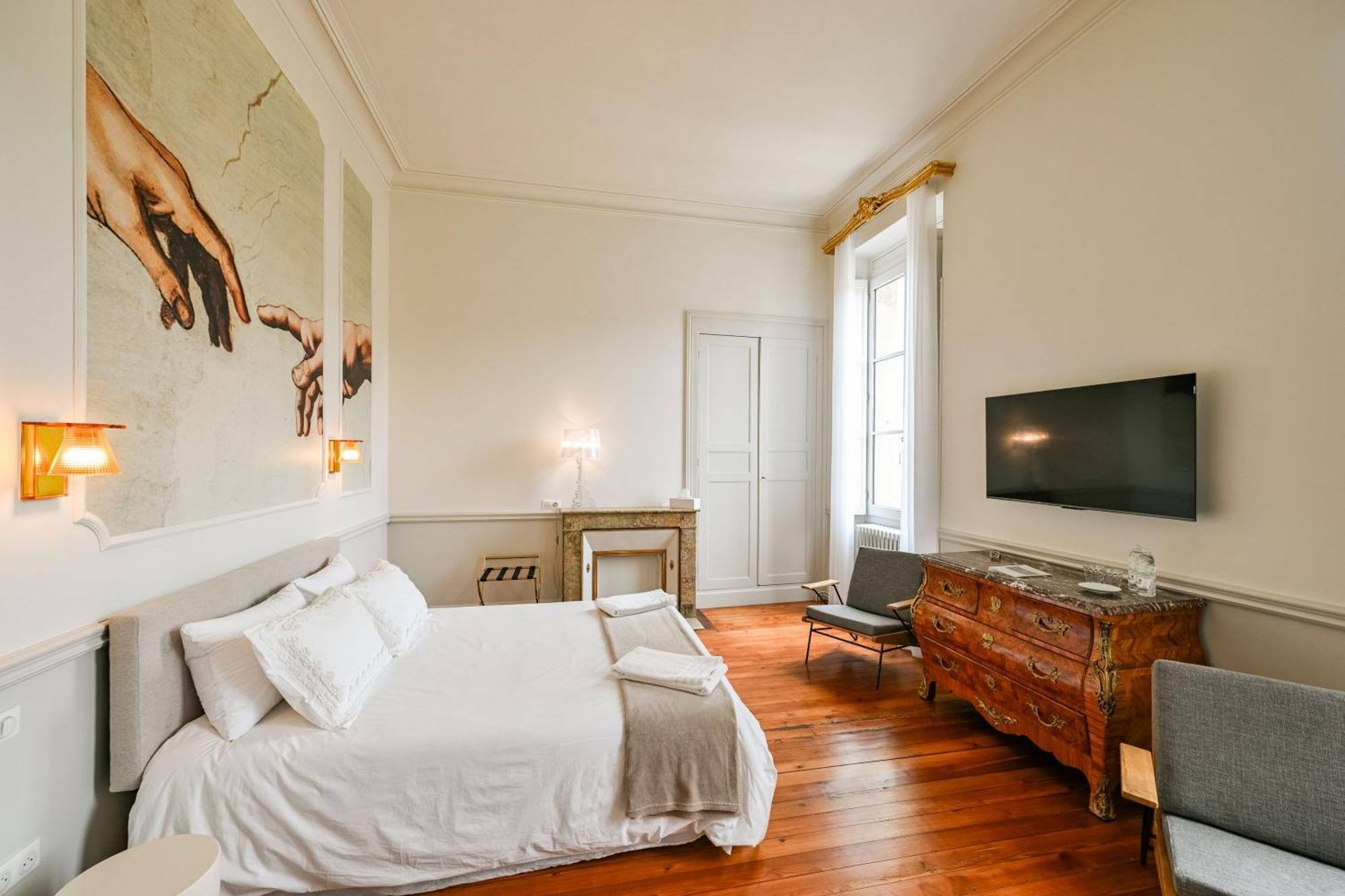 De L'Art A La Maniere - Chambre D'Hotes De Charme - 2 Suites Haut De Gamme - Ideal Couple & Famille - Piscine - Terrasse - Calme - 15Min Saint-Emilion - Experience Restauration D'Oeuvre D'Art Branne  Eksteriør bilde